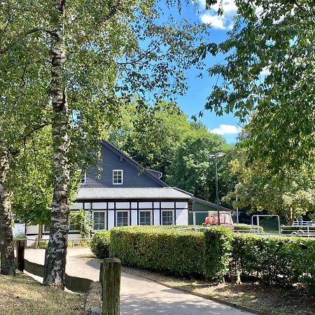 Hotel Gut Moschenhof Dusseldorf Ngoại thất bức ảnh