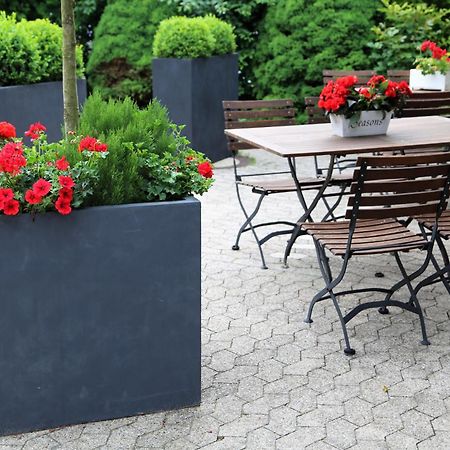 Hotel Gut Moschenhof Dusseldorf Ngoại thất bức ảnh