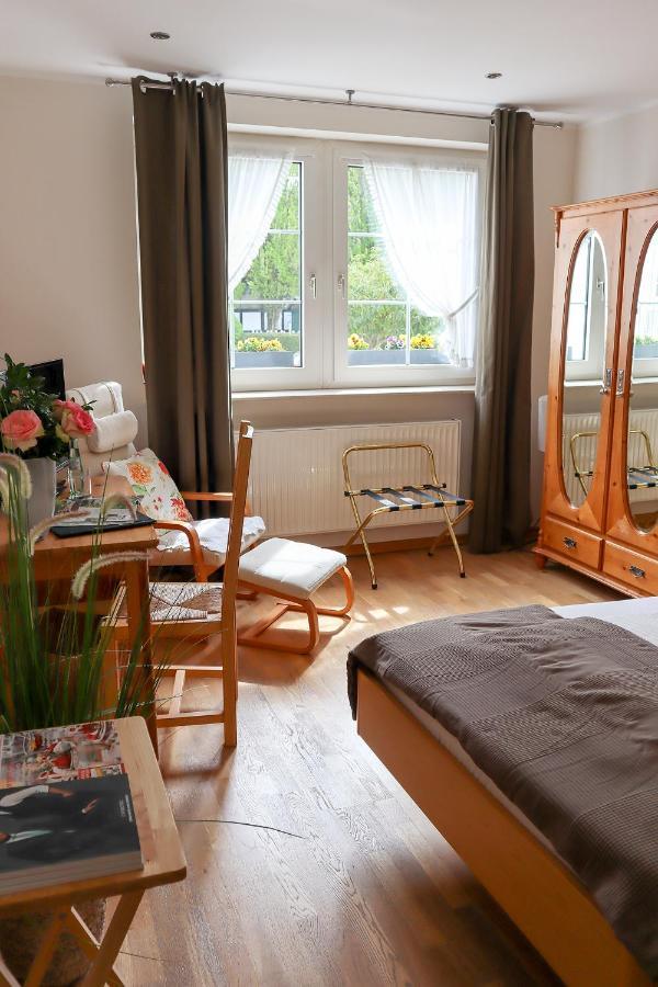 Hotel Gut Moschenhof Dusseldorf Ngoại thất bức ảnh