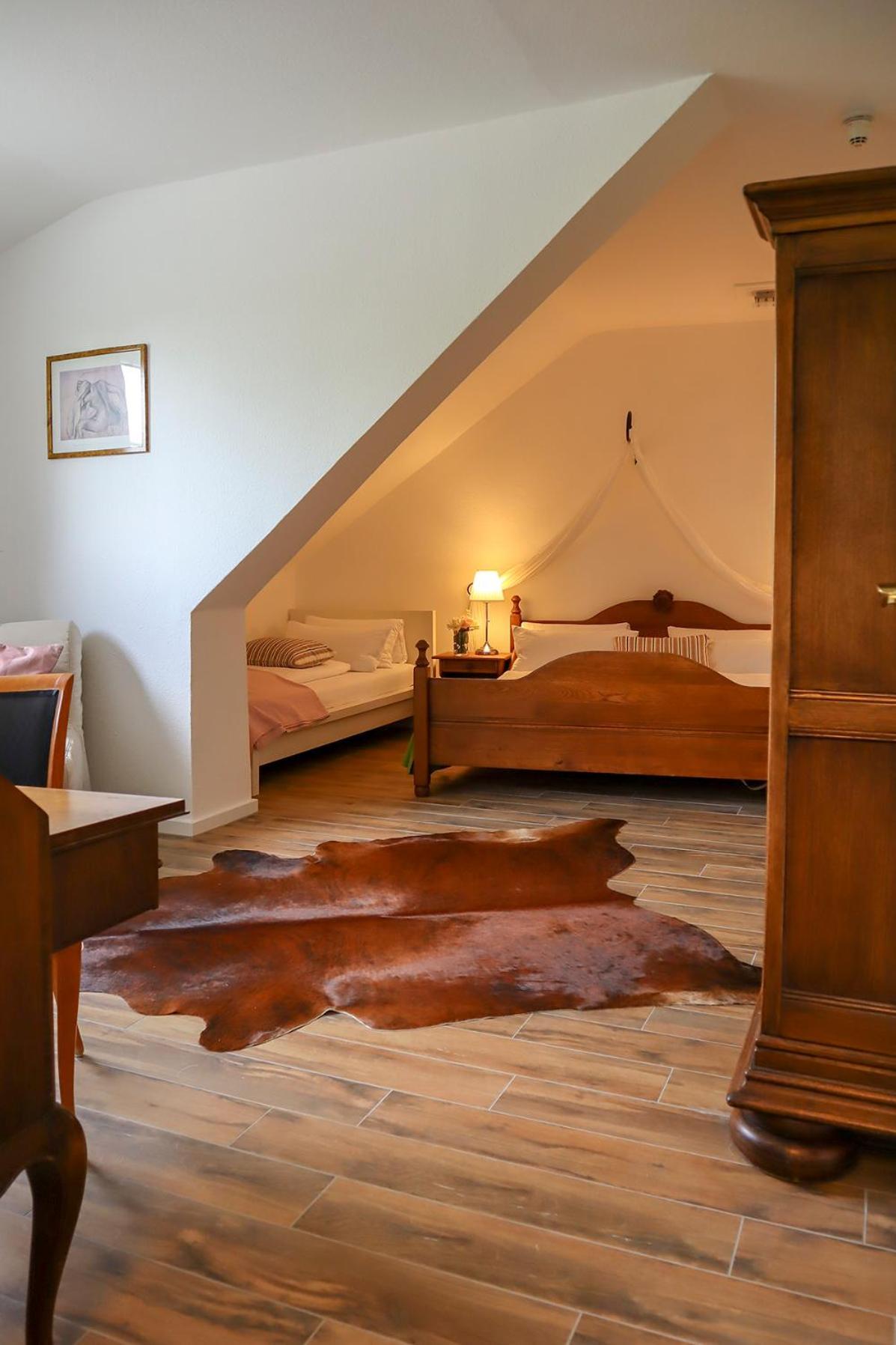 Hotel Gut Moschenhof Dusseldorf Ngoại thất bức ảnh