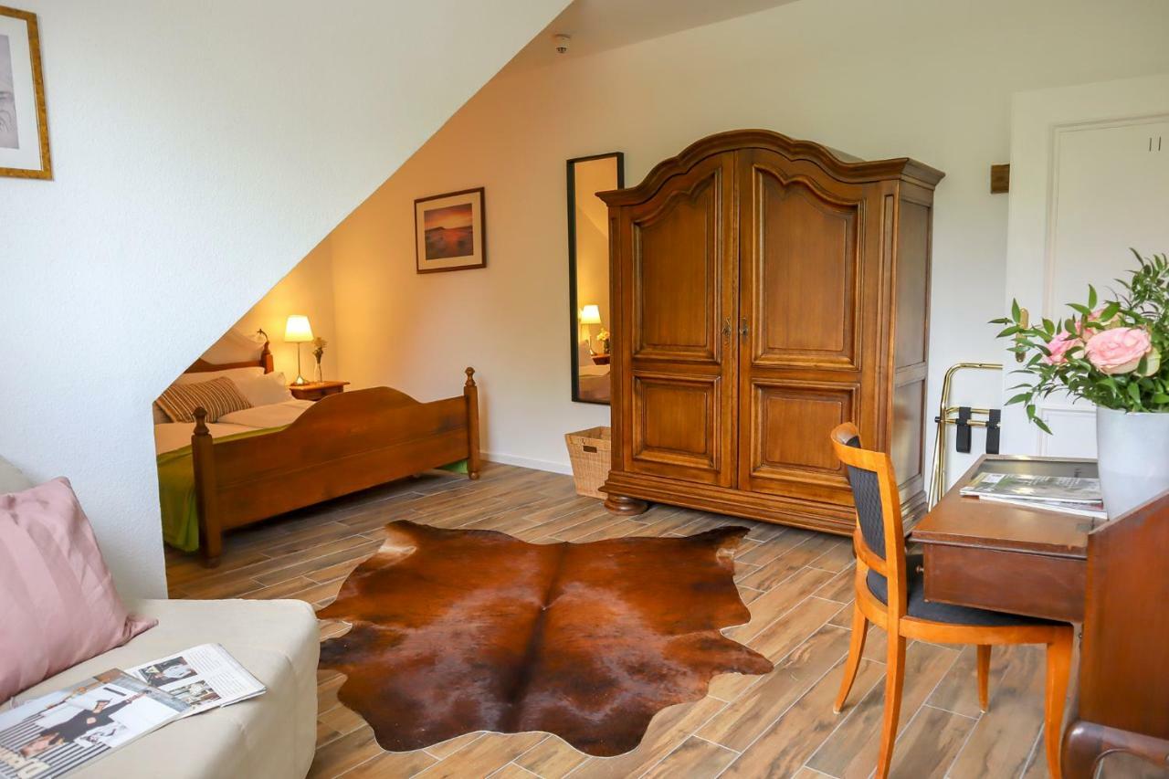 Hotel Gut Moschenhof Dusseldorf Ngoại thất bức ảnh