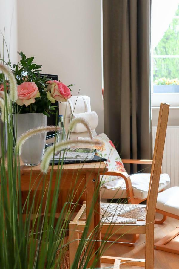 Hotel Gut Moschenhof Dusseldorf Ngoại thất bức ảnh